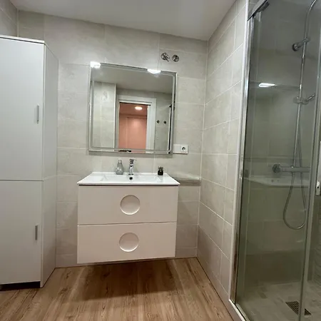Room With Private Bathroom In Shared Apartment Marbella Exterior photo