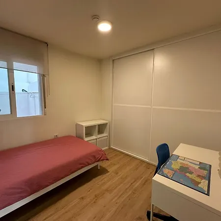 Room With Private Bathroom In Shared Apartment Marbella Exterior photo