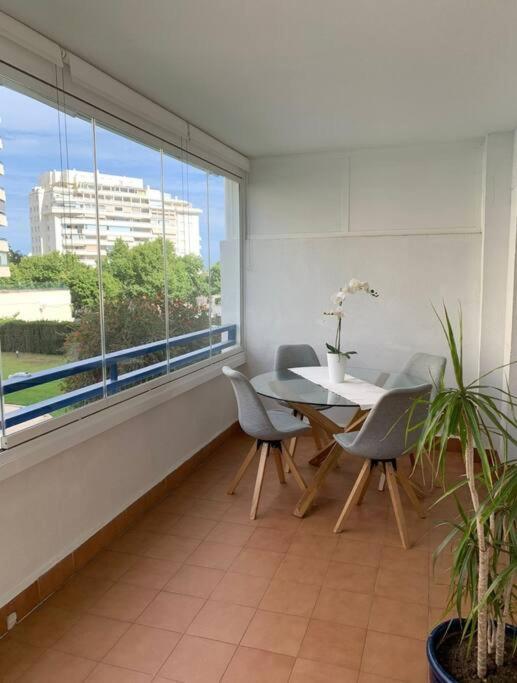 Apartment With Private Bathroom In Shared