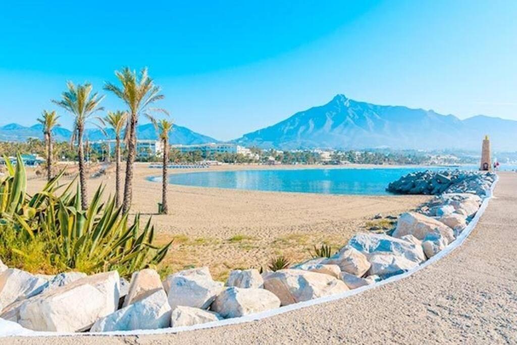 With Private Bathroom In Shared Marbella