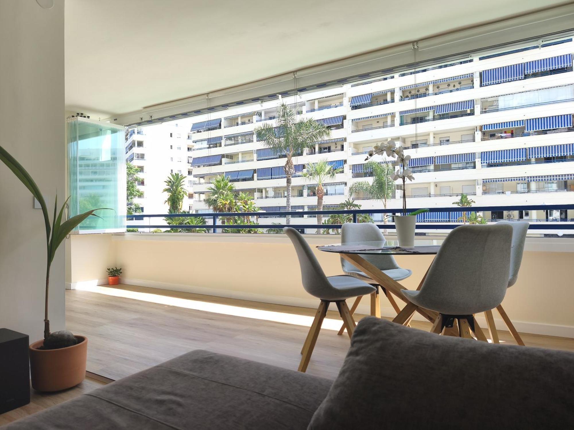 With Private Bathroom In Shared Apartment Marbella